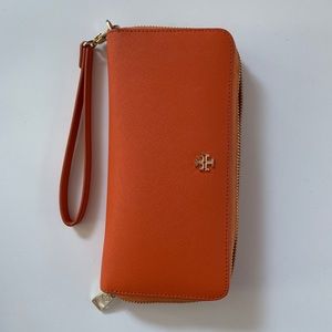 Tory Burch wallet